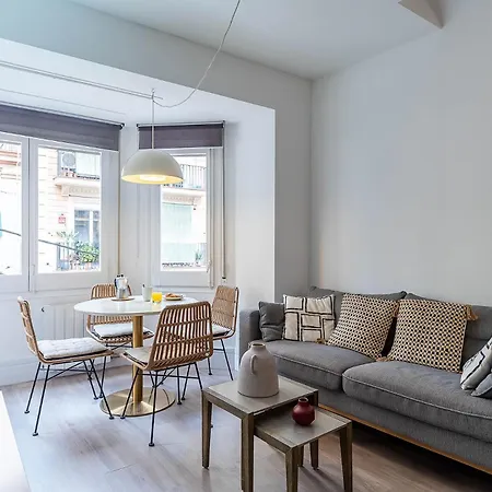 Apartman 4212 - Ab Poble Sec *