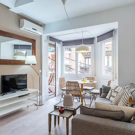 Apartman 4212 - Ab Poble Sec *