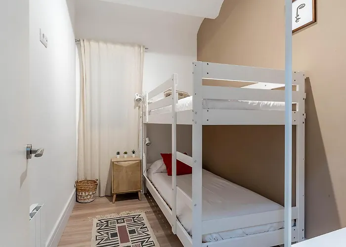 4212 - Ab Poble Sec