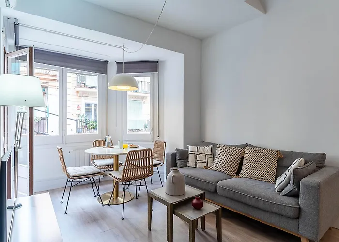 Apartament 4212 - Ab Poble Sec *